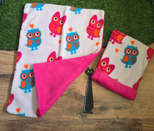 Lap mat and pouch set