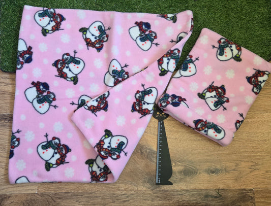 Lap mat and pouch set